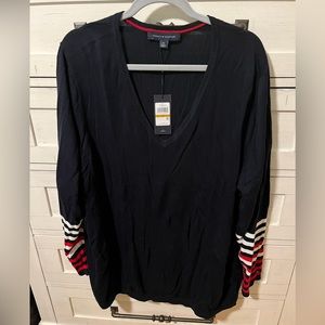 Tommy Hilfiger Women’s v-neck Lightweight Sweater